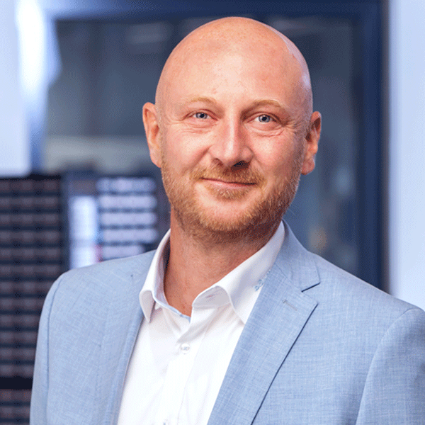 Klaus Fichtelberger, CEO de b&m Chine, spécialiste des solutions de fixation et des vis industrielles basé à Shanghai